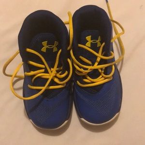 Steph Curry Under Armour boys shoes